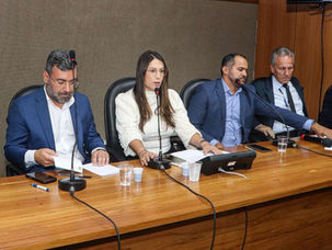 Deputada Cláudia Oliveira preside audiência pública sobre a ponte do Rio Jequitinhonha