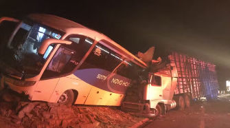 Tragédia| Acidente com ônibus deixa mãe e filho mortos