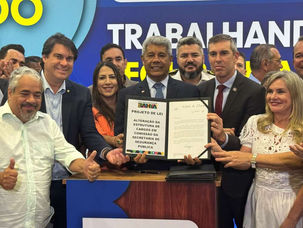 Deputada Cláudia Oliveira recebe novas viaturas para reforço da Polícia Civil na região