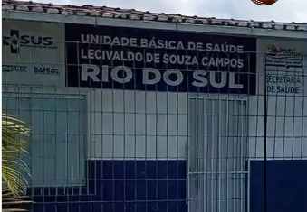 A Unidade Básica de Saúde Lecivaldo de Souza Campos, no Rio do Sul, município de Cabrália está entregue ao descaso e em meio ao matagal
