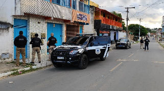 Guerra contra as facções| Polícia Civil realiza operação que tem como alvo a prisão de autores de crimes violentos em toda Bahia 