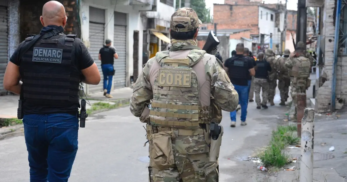 homens e armas