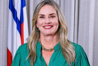 Ivana Bastos descarta ser vice e defende Cláudia Oliveira na chapa de Jerônimo