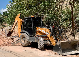 Obras por toda cidade: Prefeitura realiza recuperação da ladeira do Alecrim, em Eunápolis