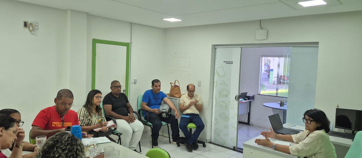 Prefeitura de Eunápolis reforça diálogo com APLB e garante reajuste de 5,4% com pagamento retroativo aos professores