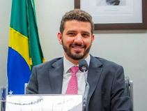 Reeleito com quase 200 mil votos Neto Carletto impressiona pelo aumento da votação e do patrimônio