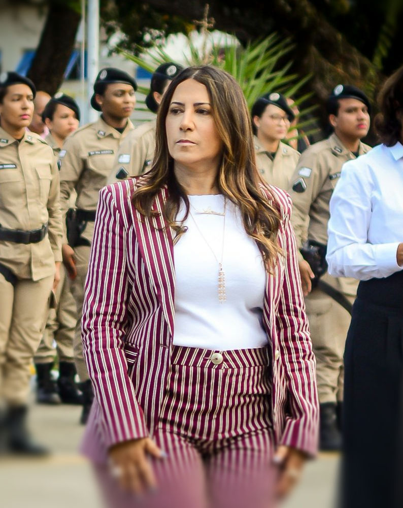 Deputada Cláudia Oliveira em evento no mês da Mulher onde foi uma das mulheres homenageadas.