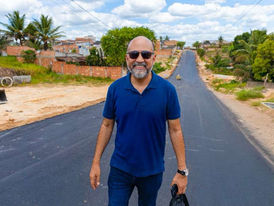 Prefeito Robério vistoria início da etapa final de pavimentação na Rua Adolpho Xavier