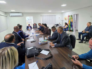 Novo diretor do Hospital Regional esteve na Câmara e esclareceu questionamentos dos vereadores
