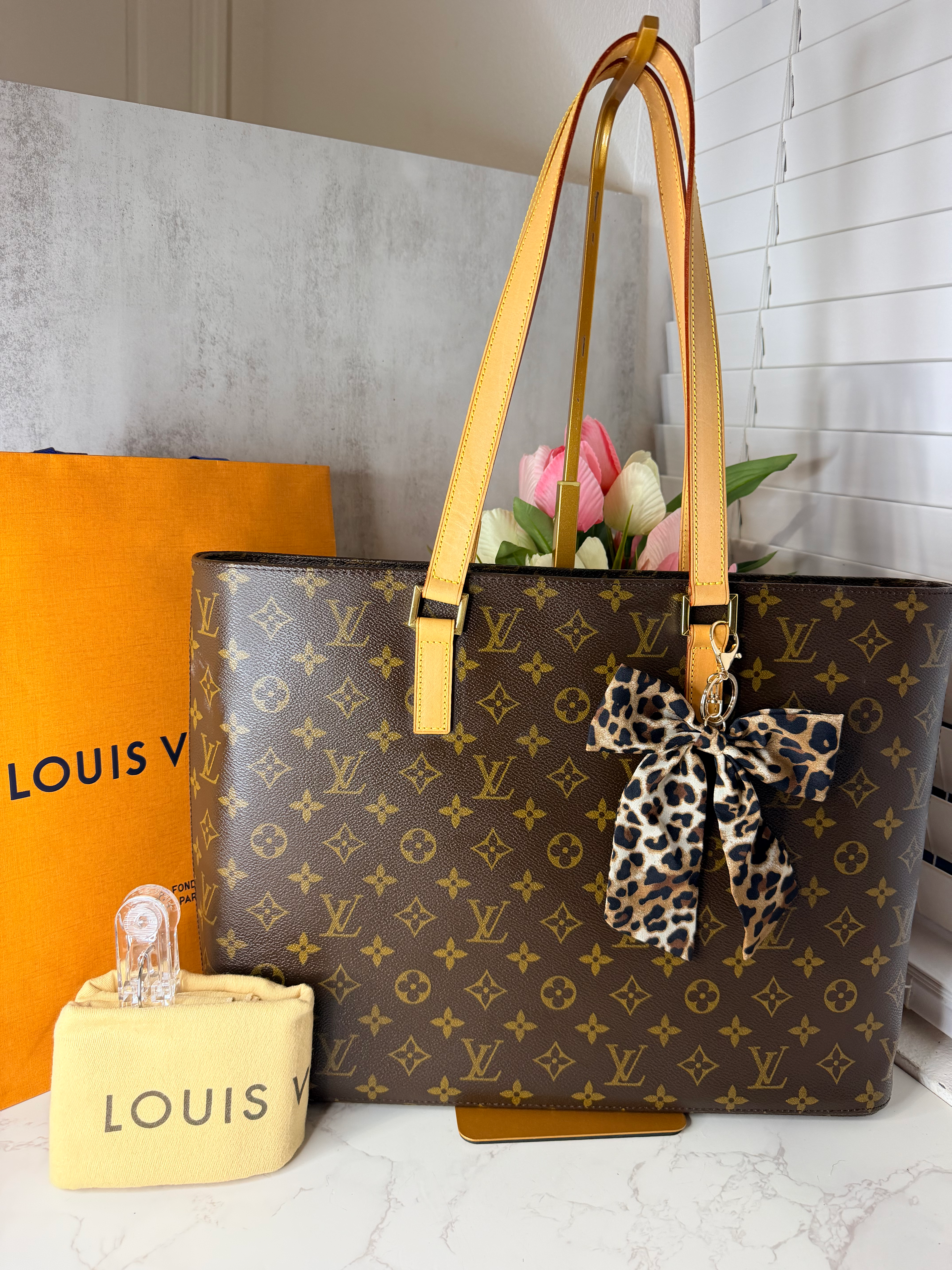 2000 - Luco Tote Monogram