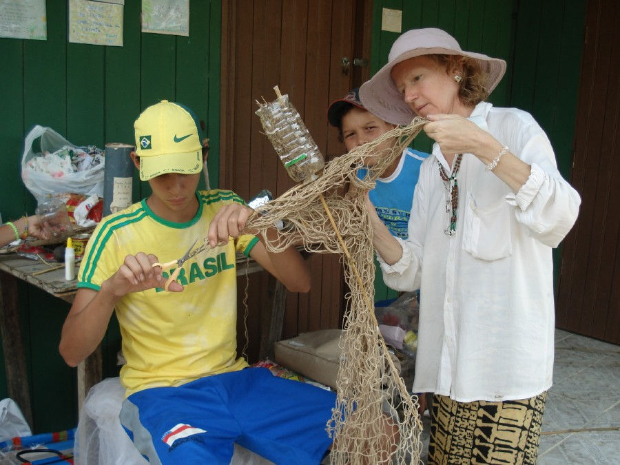 Making Puppets from Garbage Brazil