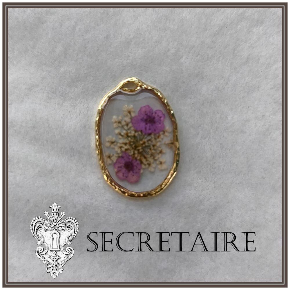Pressed flower charm - purple [C11B]