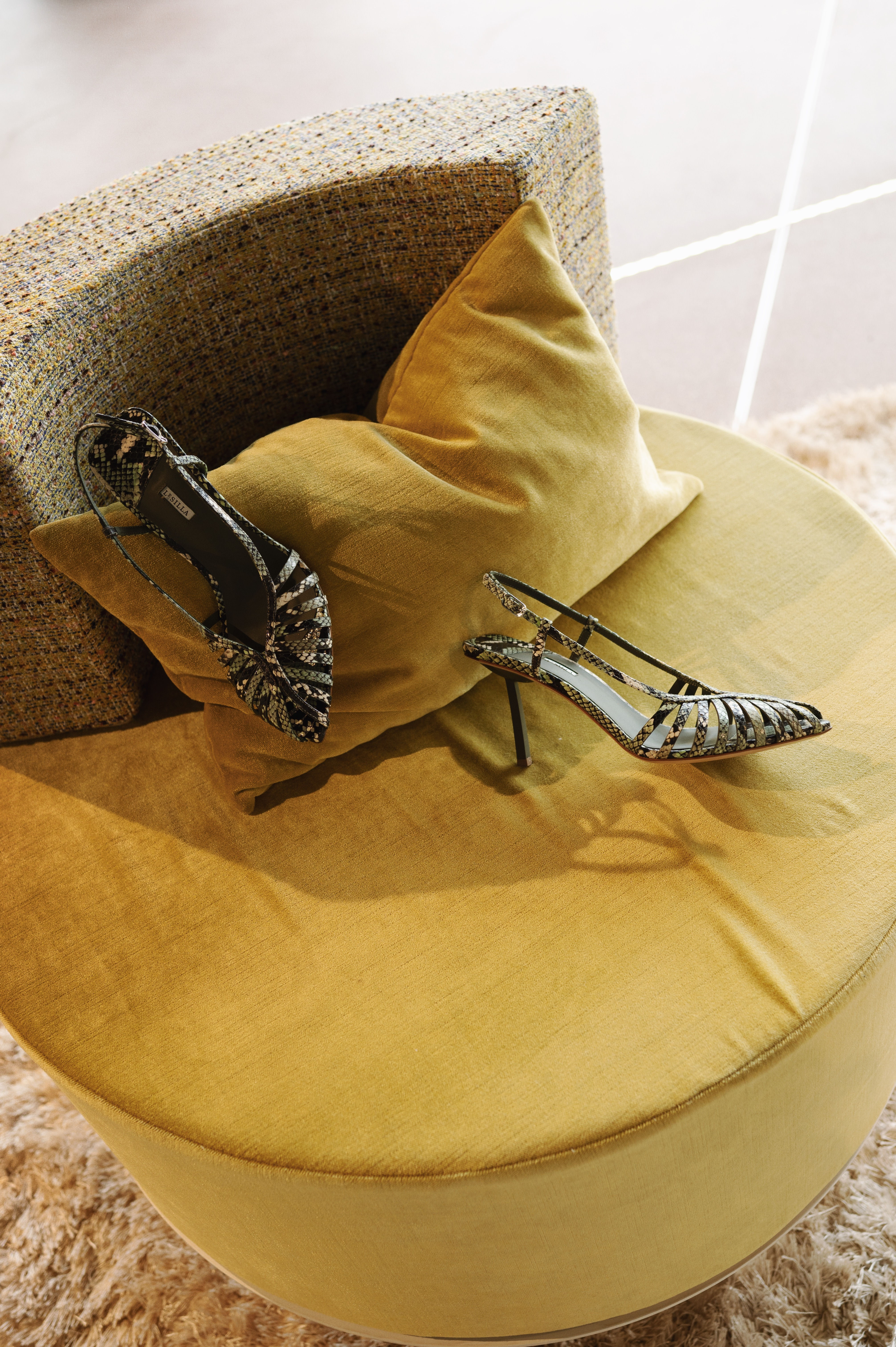 Le Silla python slingback