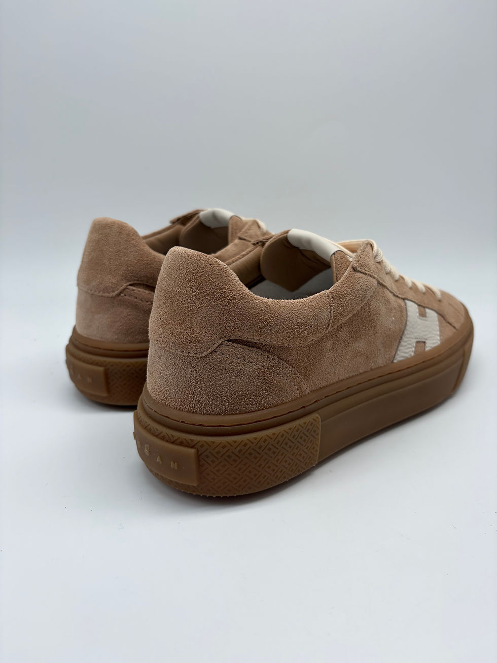 Thumbnail: Hogan nude sneakers