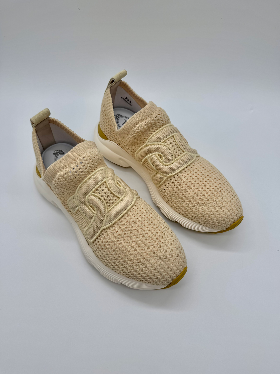 Thumbnail: Tod's geel crochet sneaker