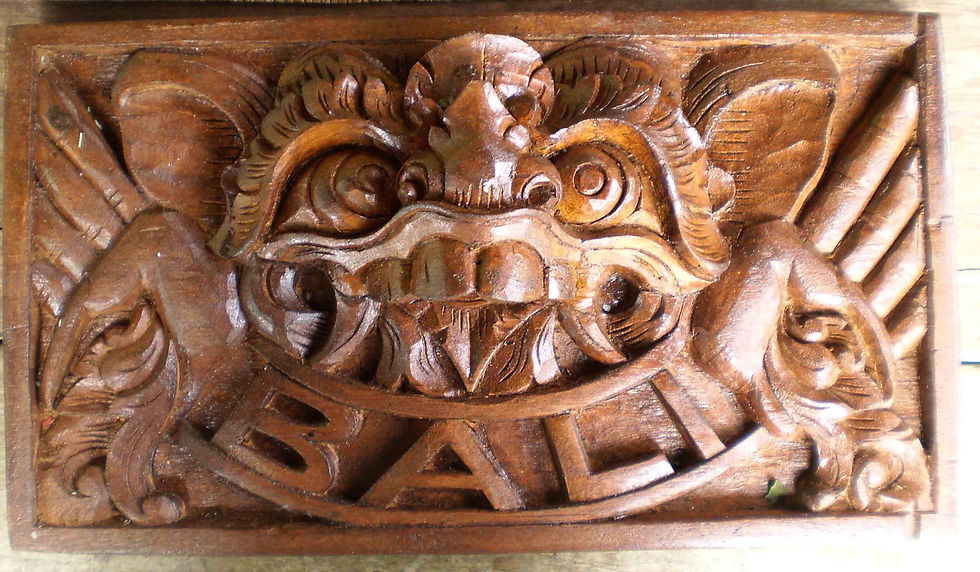 Advanced carving at Sarinbuana Eco-lodge Bali