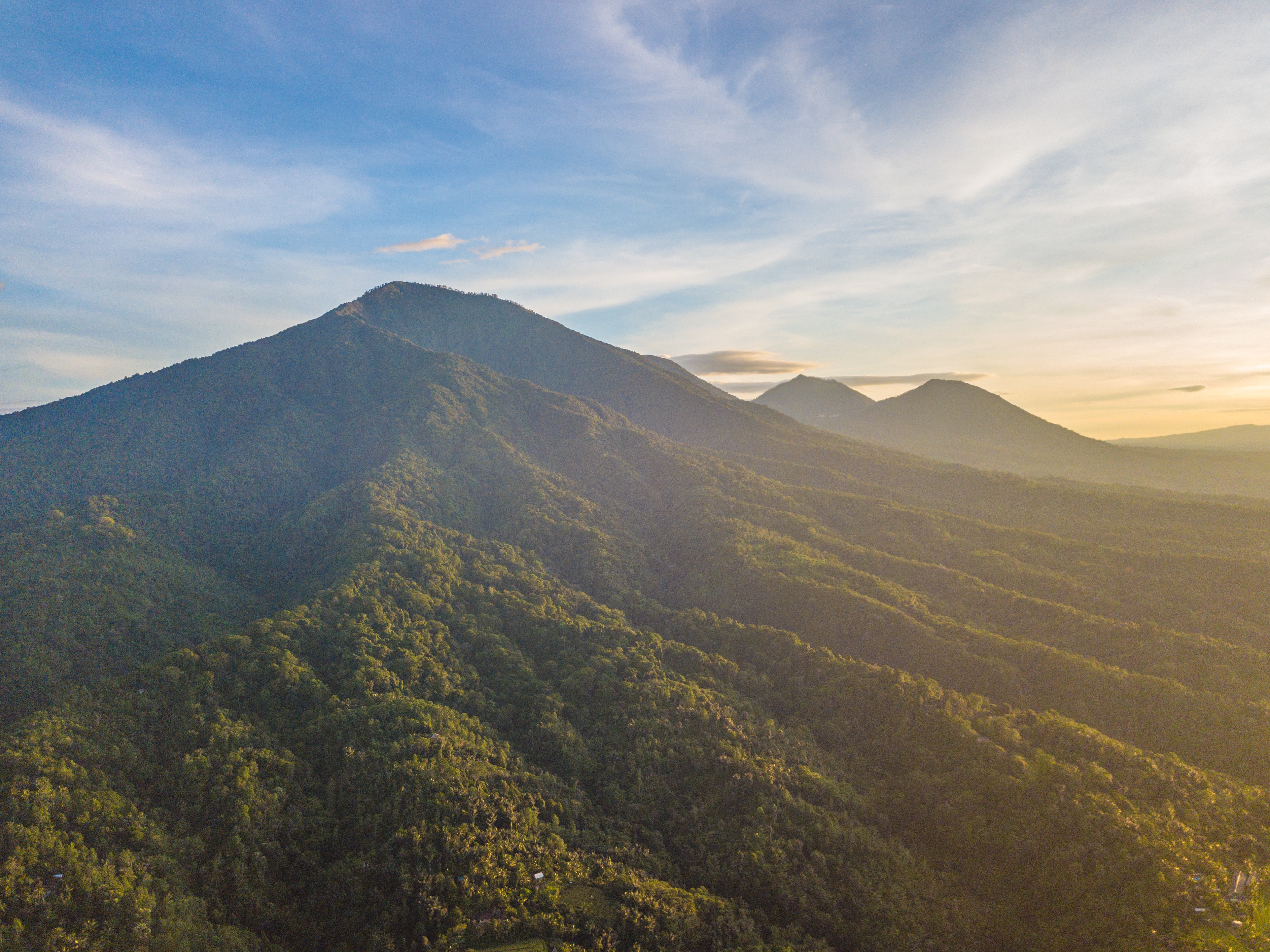 Full-Day Climb to Peak of Mt Batukaru