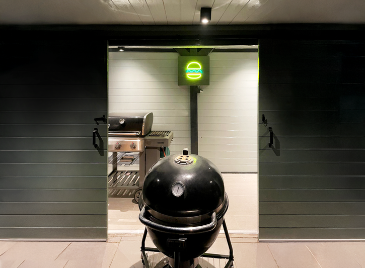 Massimo Ferrari
Klusjesman service
Handyman service
Handgemaakte meubels
Handmade Furniture
Craftmanship
Vakmanschap
Kleine Electra binnen en buitenhuis
Verlichting installatie
Montage IKEA meubels en keukens
Montage tuinhuizen
Hoofddorp
Haarlemmermeer
Noord Holland
Buitenkeuken
Outdoor Kitchen