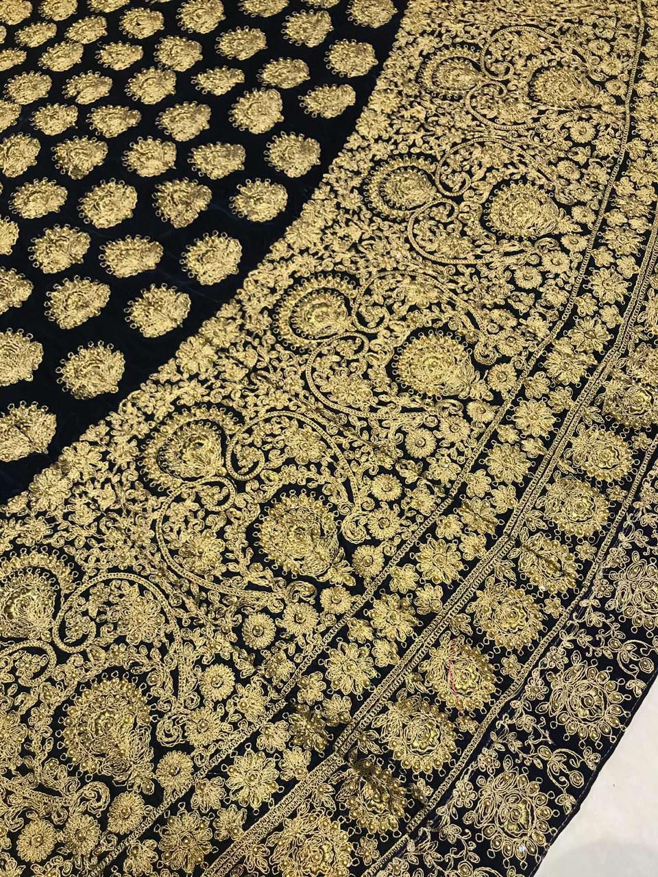 Miniature : Premium Black Lehenga