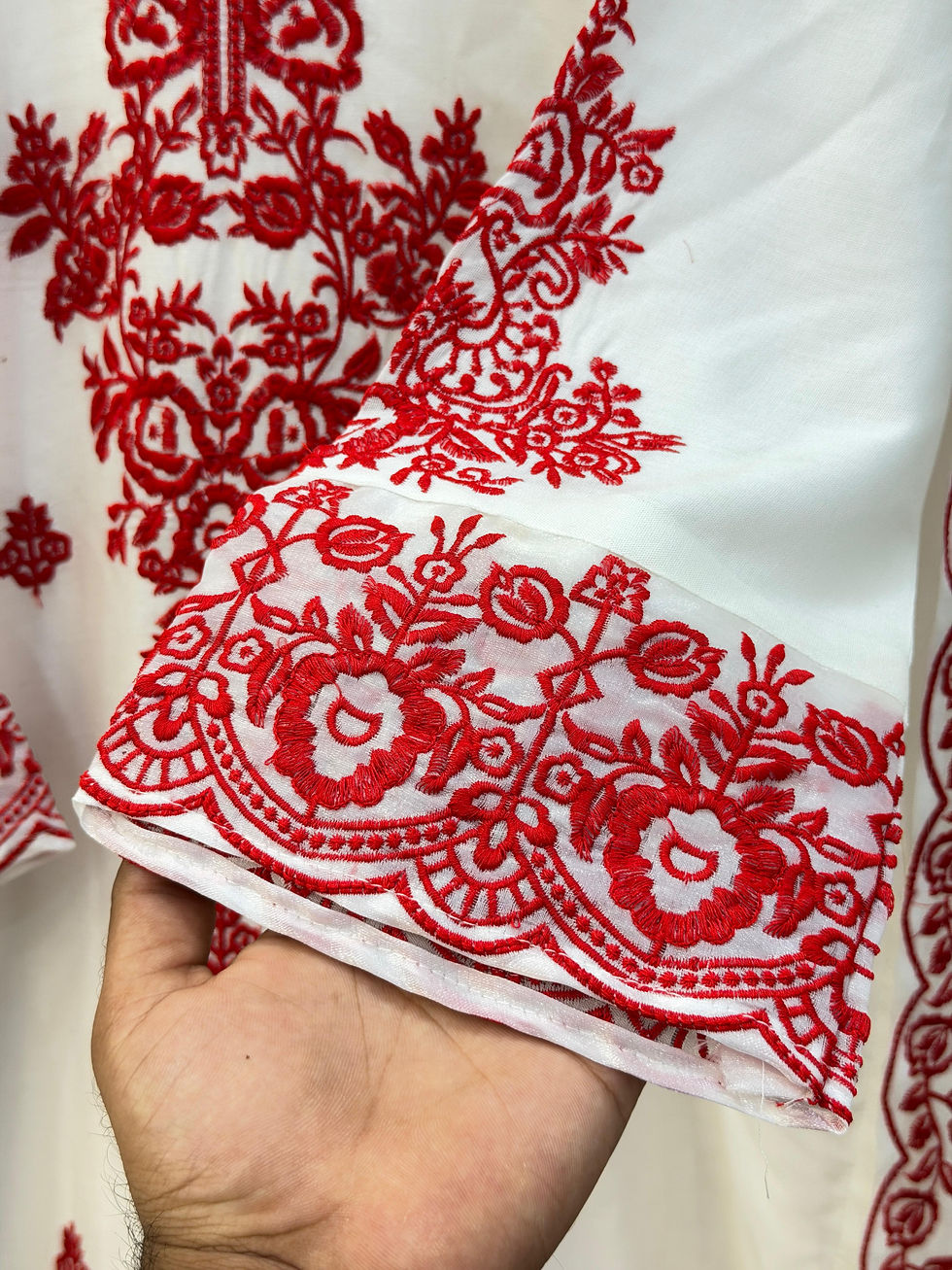 Thumbnail: Trending suit with farshi salwar 