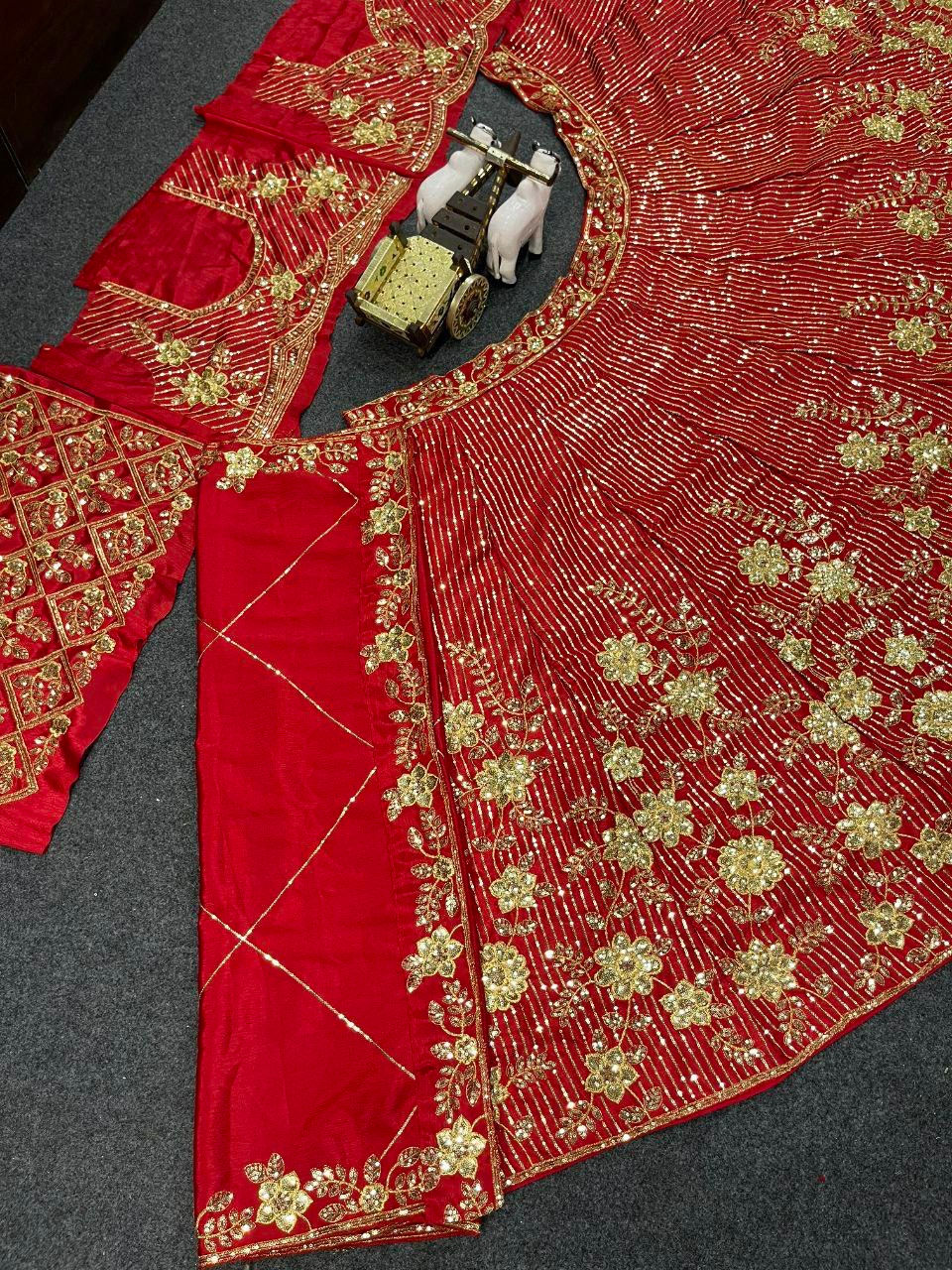 Miniature : Beautiful Partywear red lehenga 
