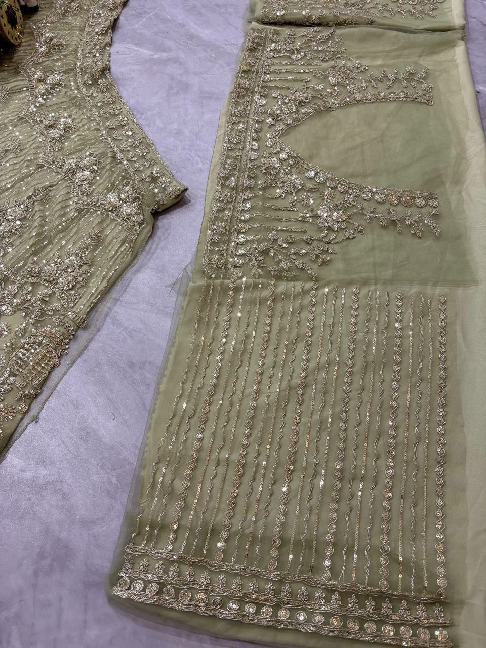 Miniatura: Gorgeous partywear lehenga 