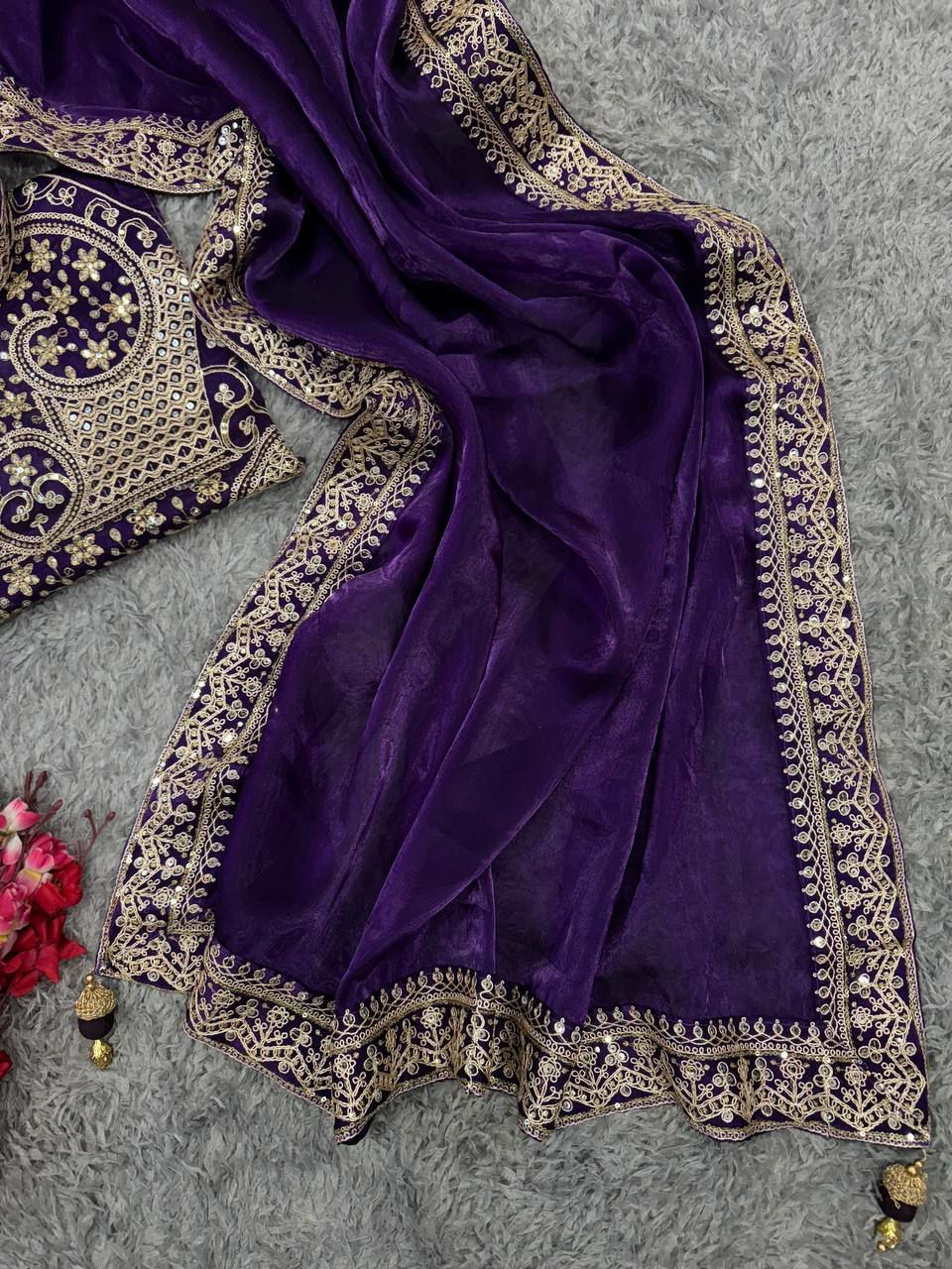 Thumbnail: Beautiful Bollywood Saree