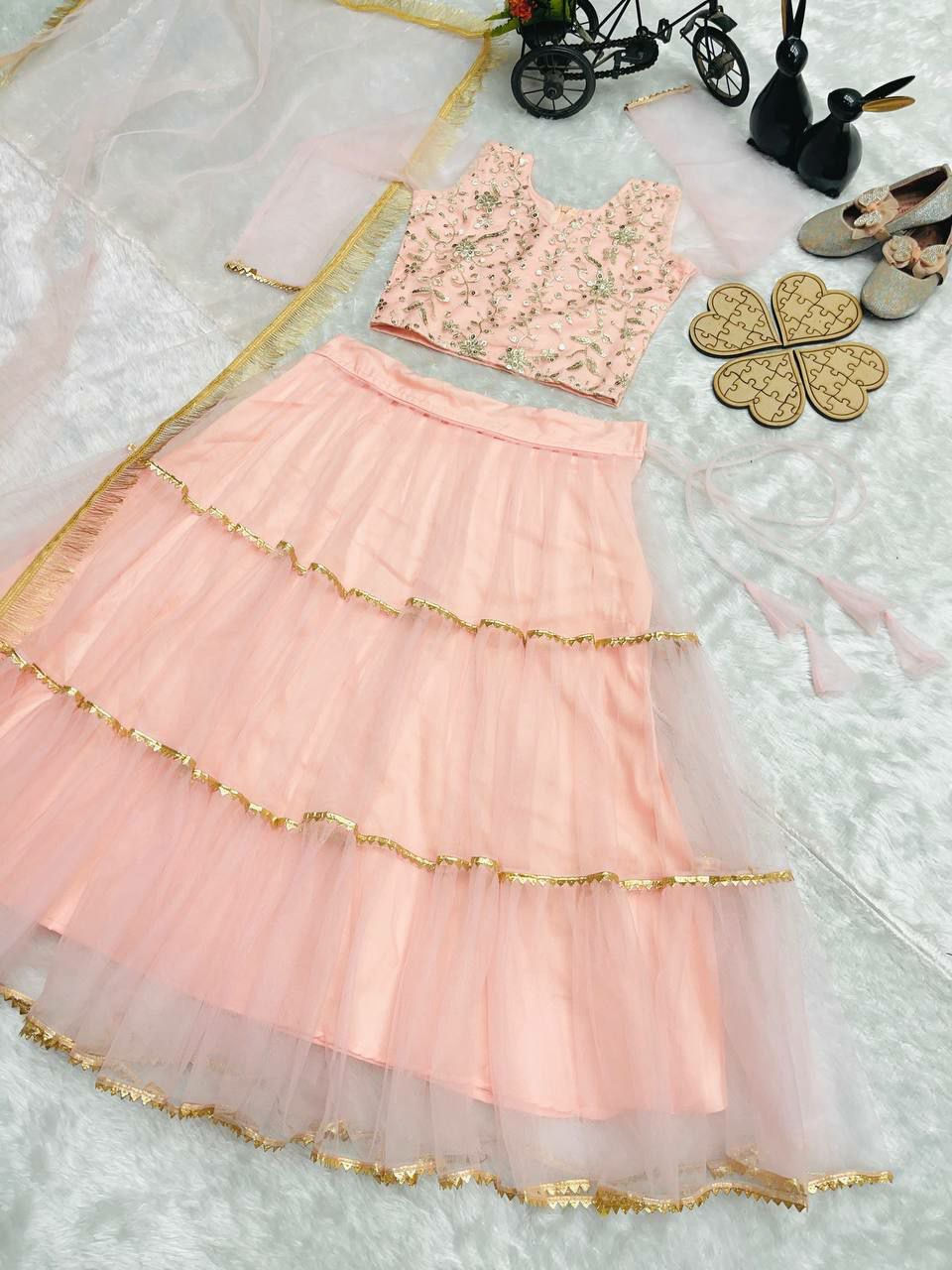 थंबनेल: Beautiful kids partywear Lehenga 