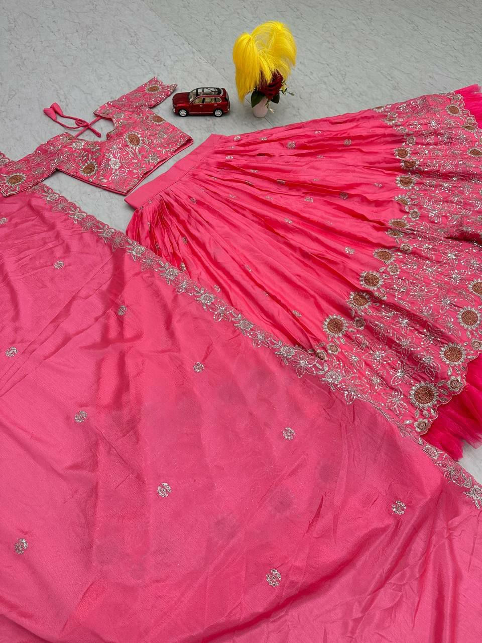 Miniature : Beautiful partywear pink lehenga 