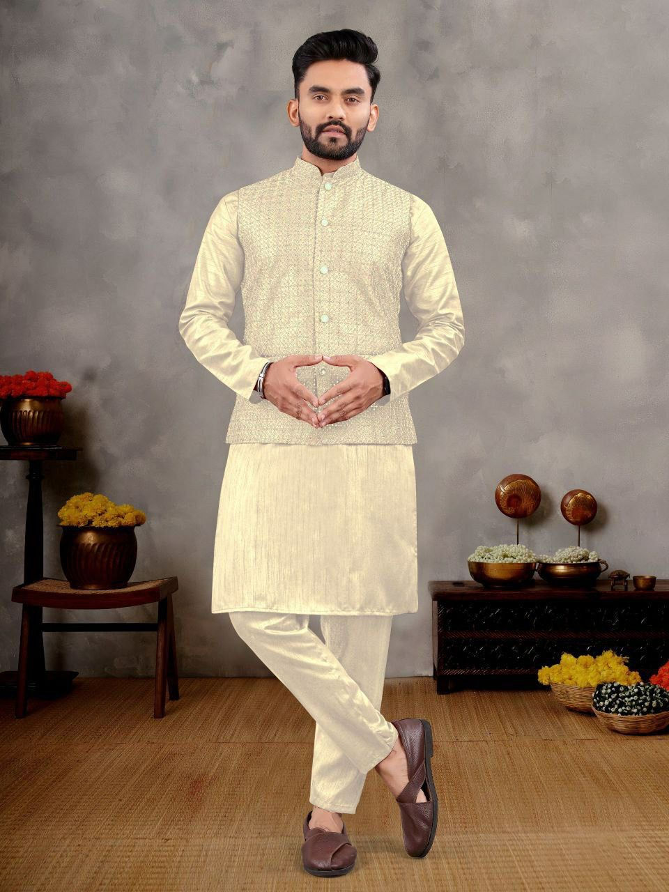 Thumbnail: Banglori Silk kurta pajama with jacket / koti