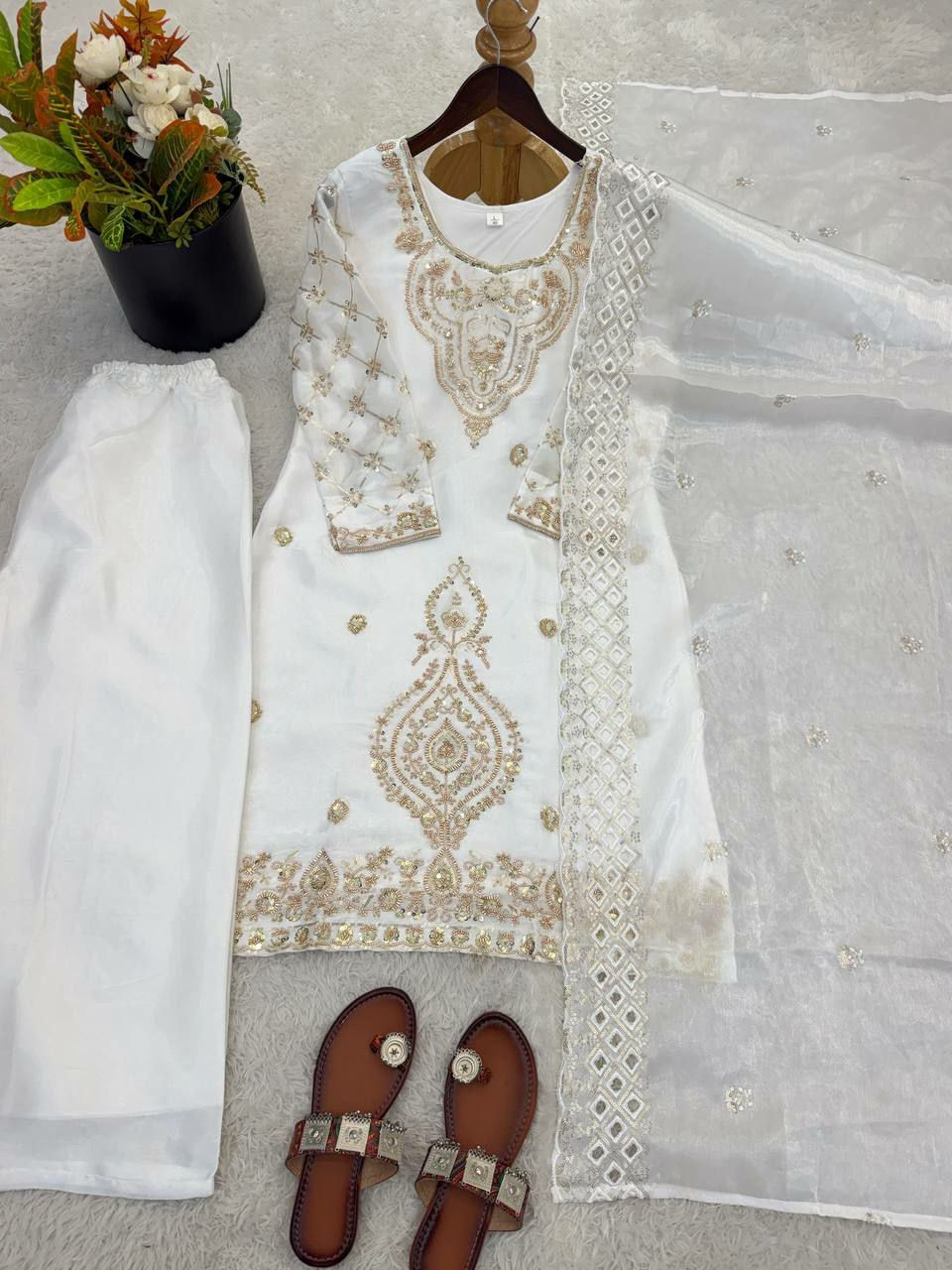 थंबनेल: Beautiful partywear suits in multiple colours 
