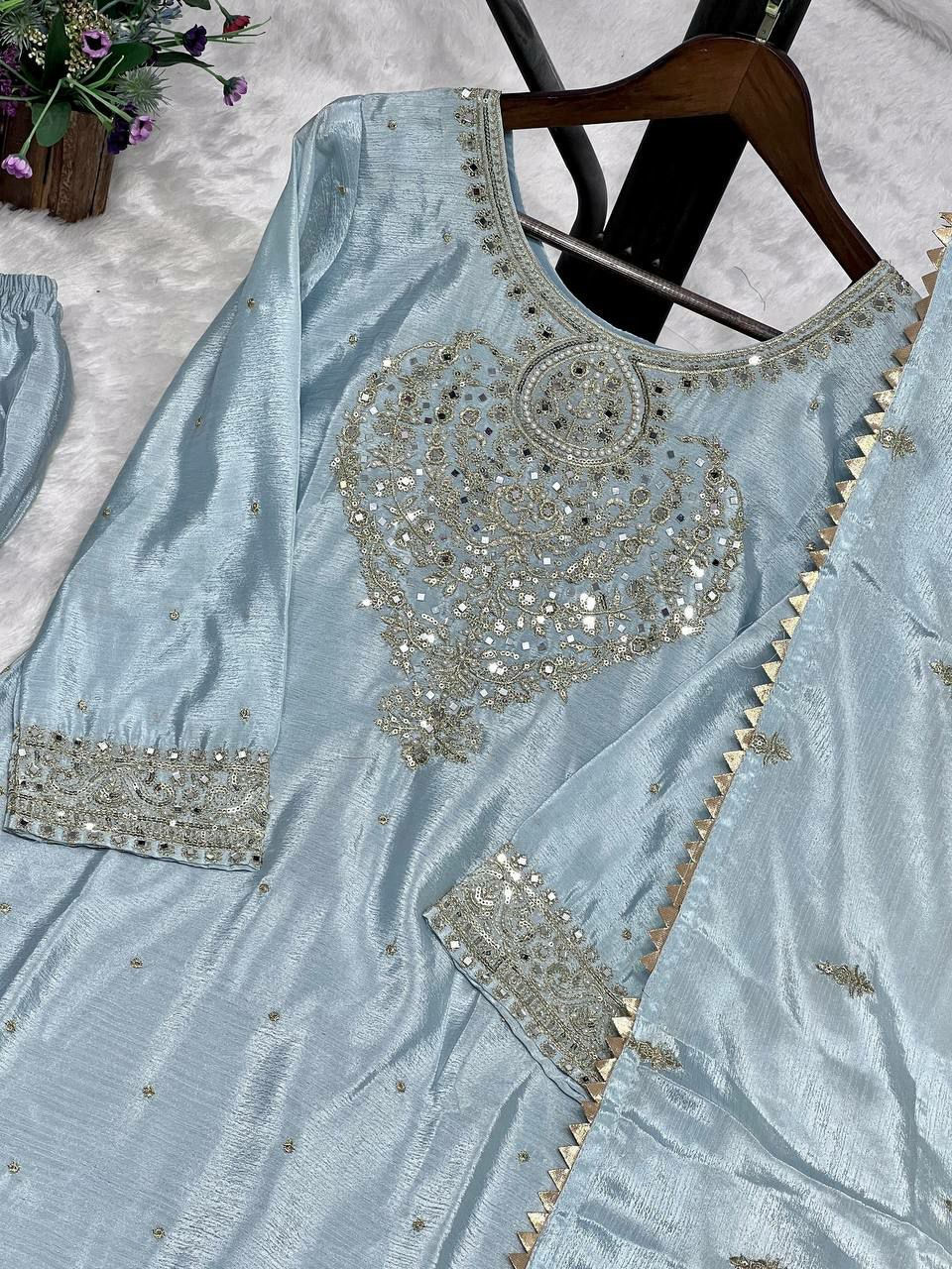 Thumbnail: Beautiful Partywear Suit