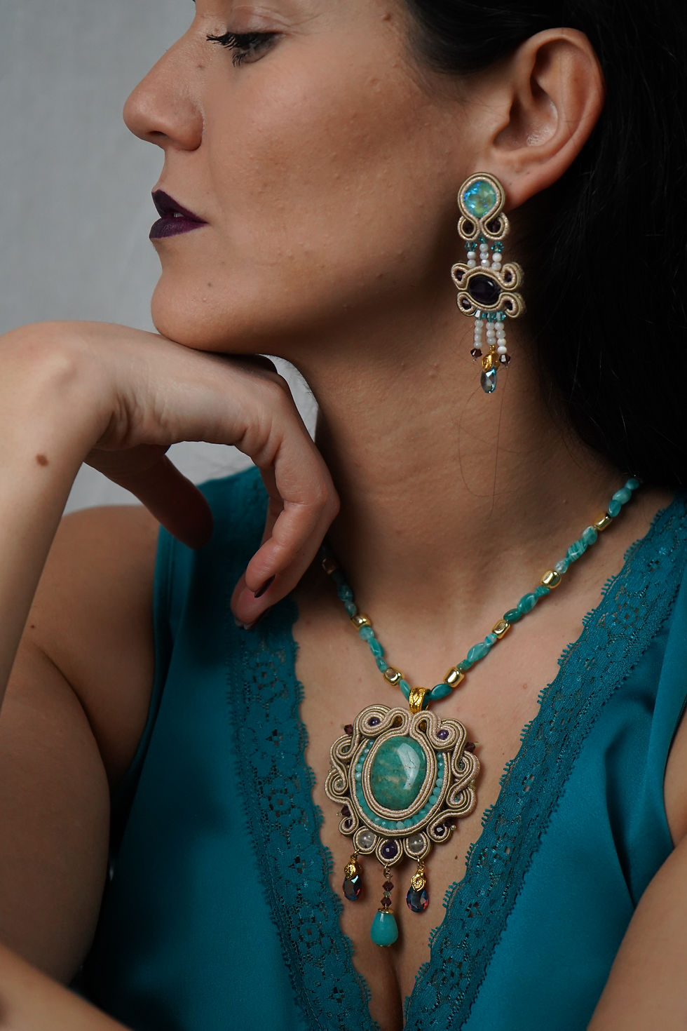Thumbnail: Rimal Earrings Midi