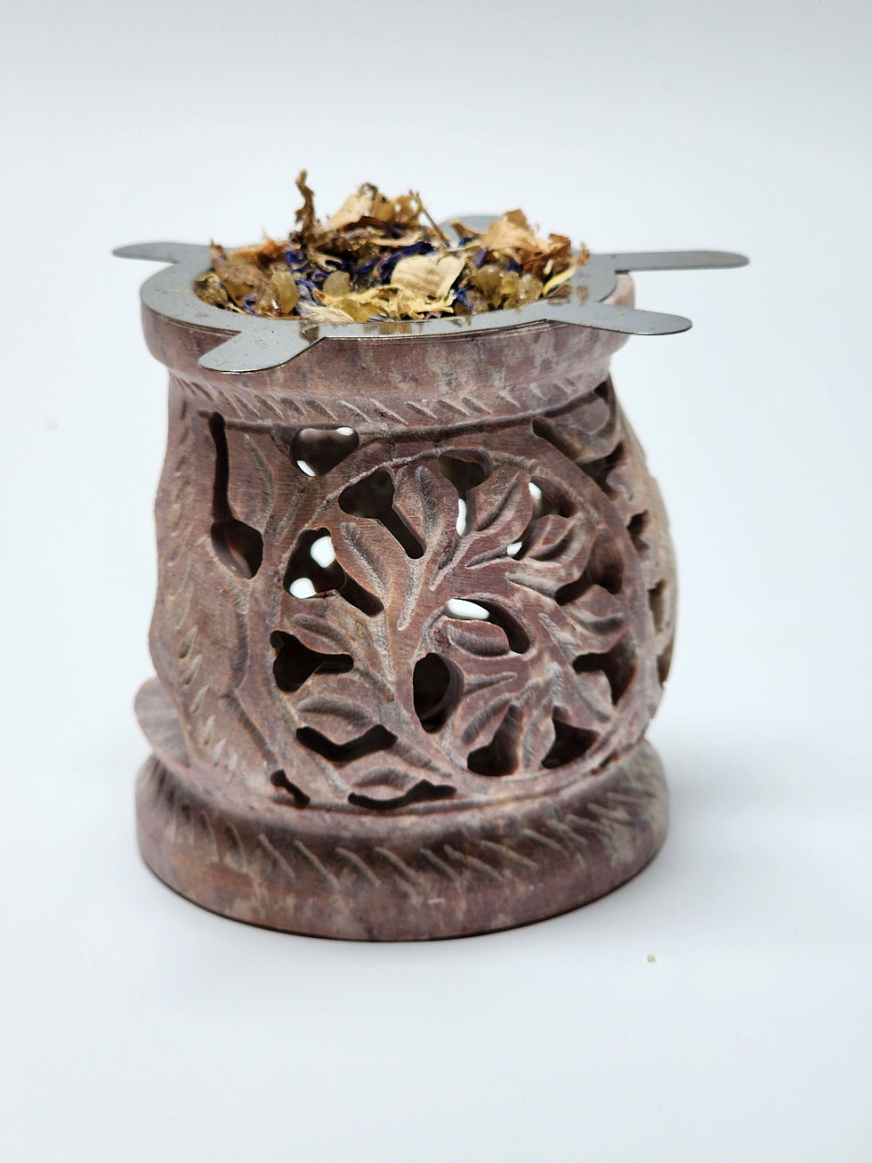 Miniaturbild: Räucherstövchen Aromalampe aus Speckstein – für das sanfte Verbreiten von Duft und das Erhöhen der Energie im Raum.
