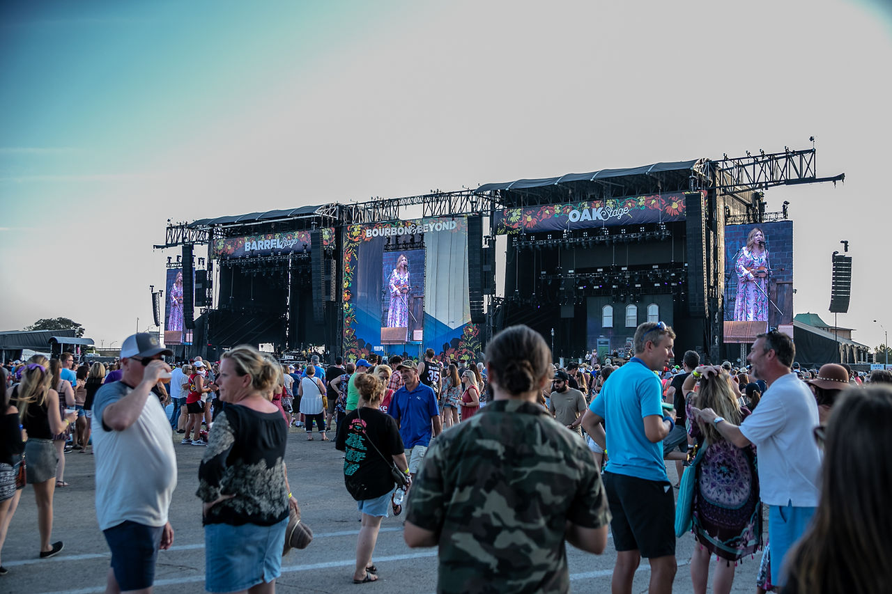 B & B Festival Experience 53