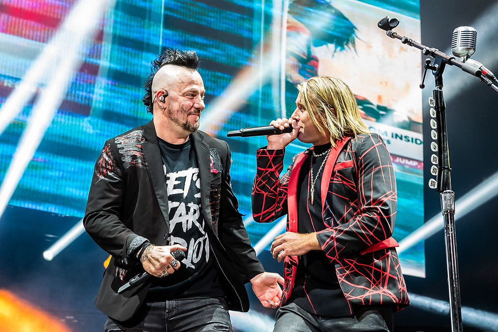 Three Days Grace' Adam Gontier and Matt Walst sharing vocal duties
