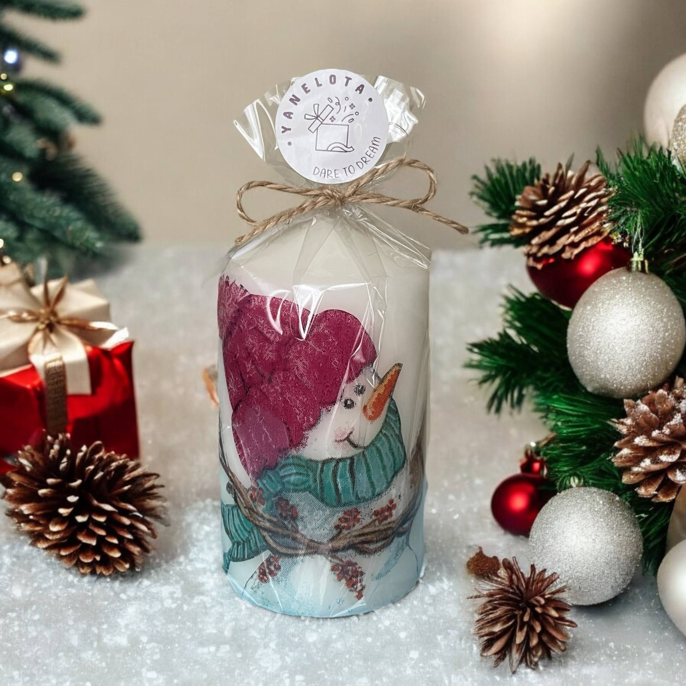 Snowman with hat (25C) | Candle