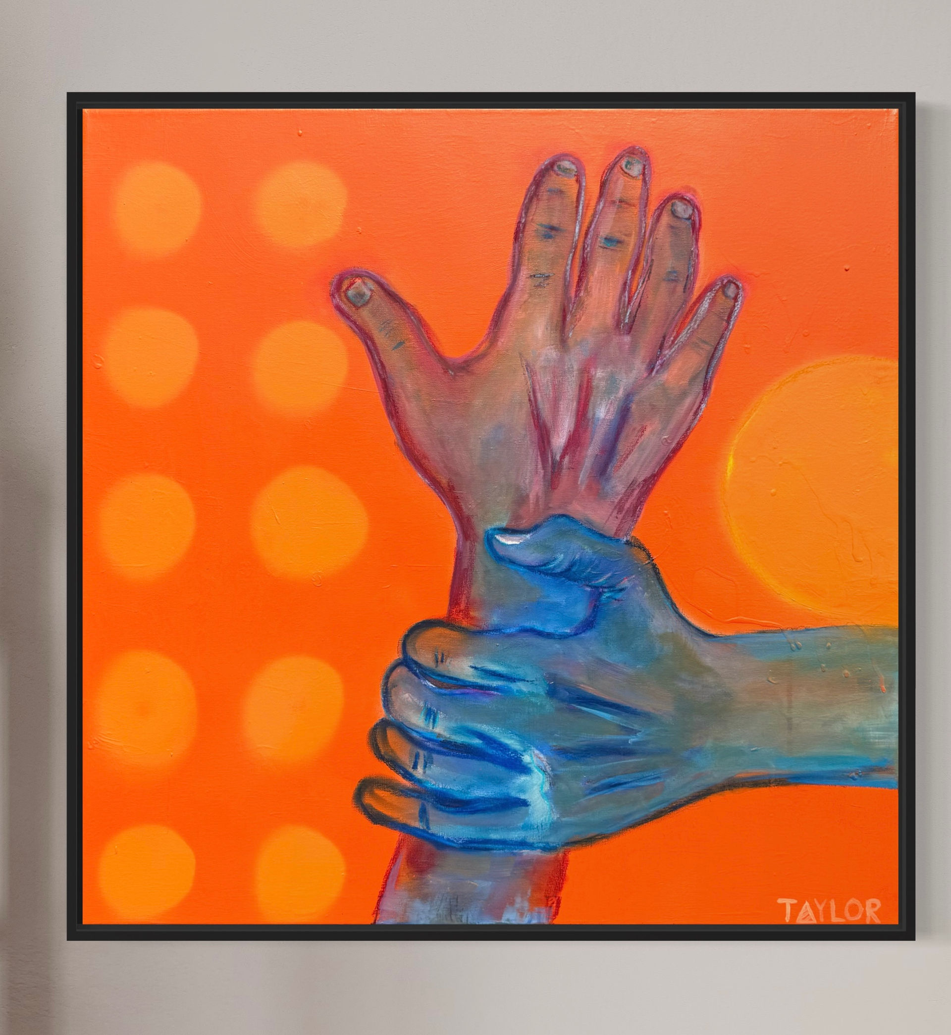 hands holding each other