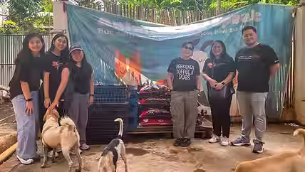 pwc-ph-deals-and-corporate-finance-team-visits-animal-shelters-in-rizal-and-cavite-1.avif