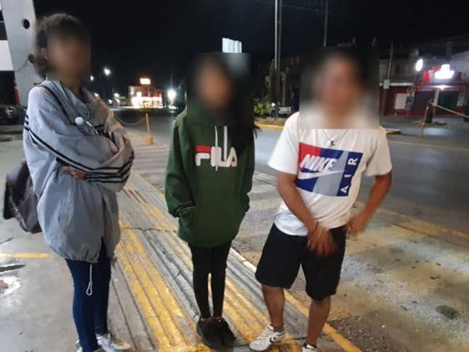 Bomberos de ACTOPAN, resguardan a joven ABANDONADA por sus amigos; venían de TECÁMAC