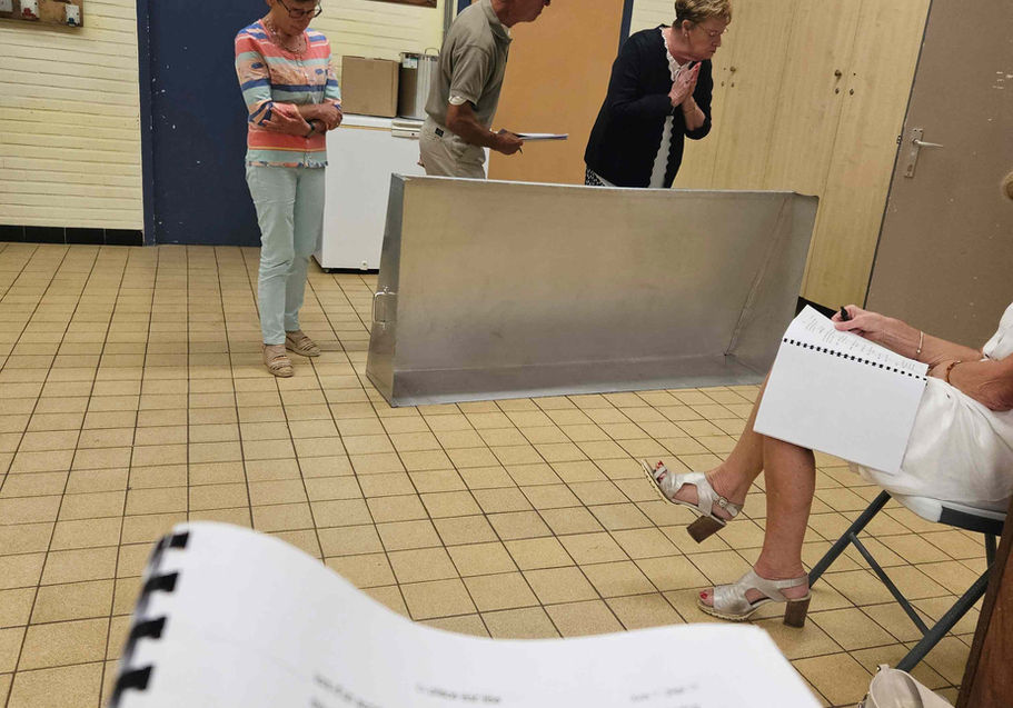 Répétition "Li place est libe"