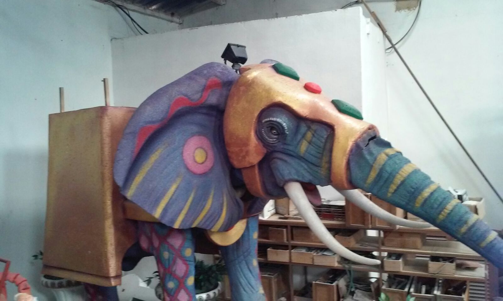 32 Elefante