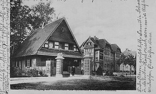 Johannesstift Eingang Pförtnerhaus 1709.jpg