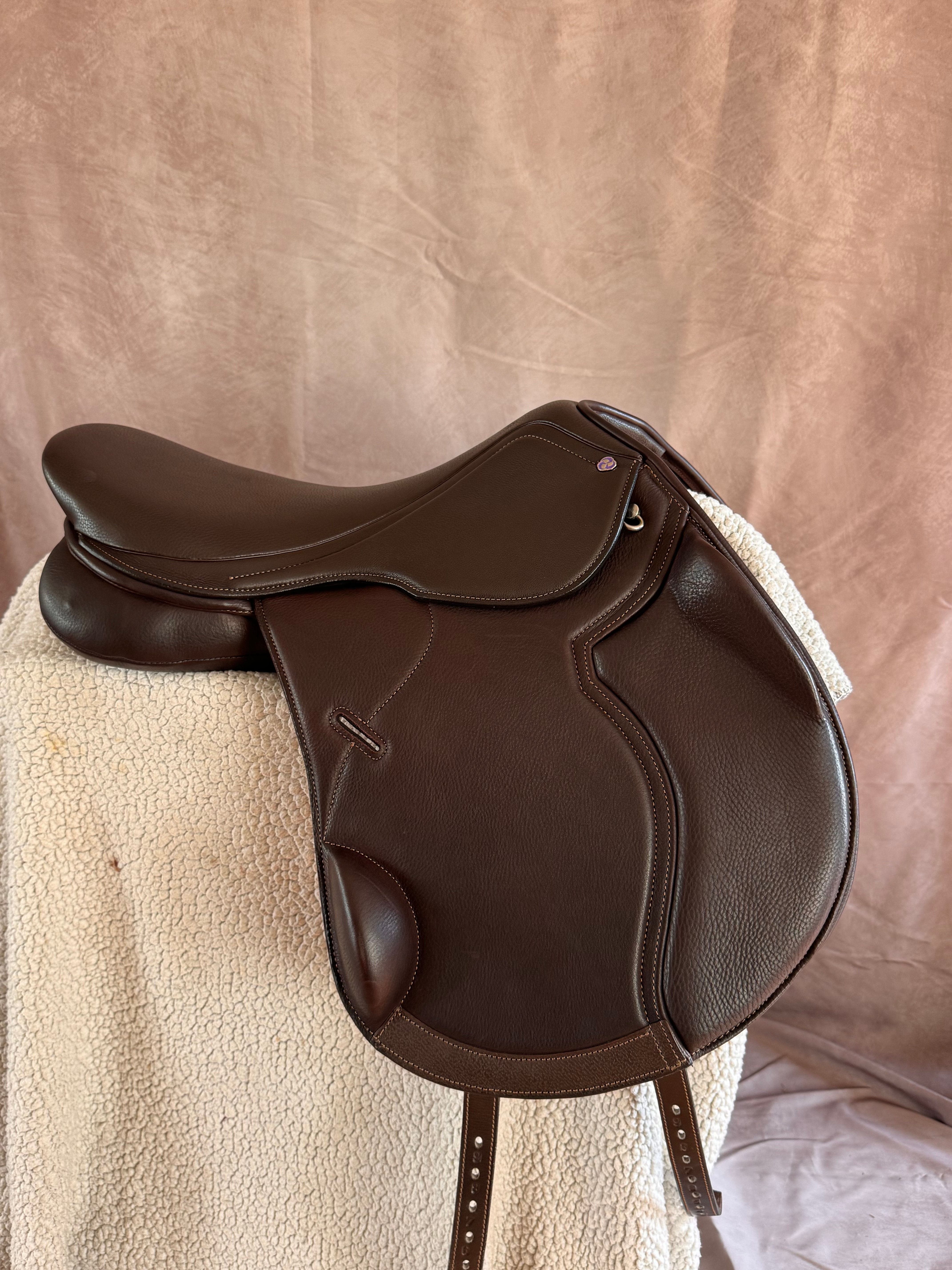 17.5" Cavaletti Collection Monoflap Jump Saddle ADJUSTABLE Warmblood Tree