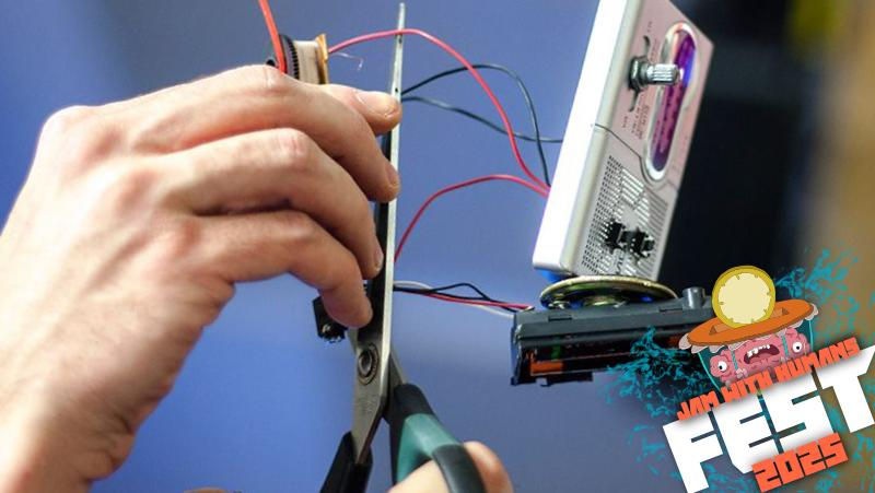 THE JAM WITH HUMANS FEST DAY 1: CIRCUIT-BENDING WORKSHOP