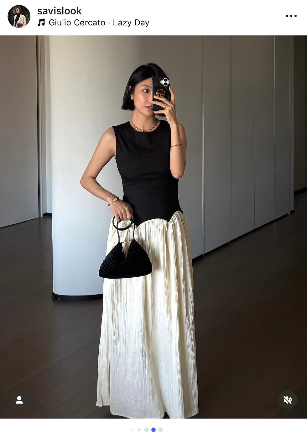 Thumbnail: Giovva Pleated Linen Dress