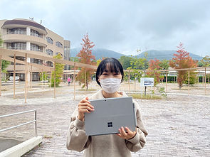 西井　礼