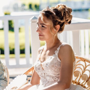 Mariage de Milène au Domaine des Fontenelles 78 avec ange et cils maquilleuse coiffeuse mariage
