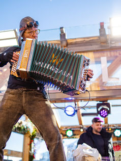 DJ Toni auf der Walleggalm
