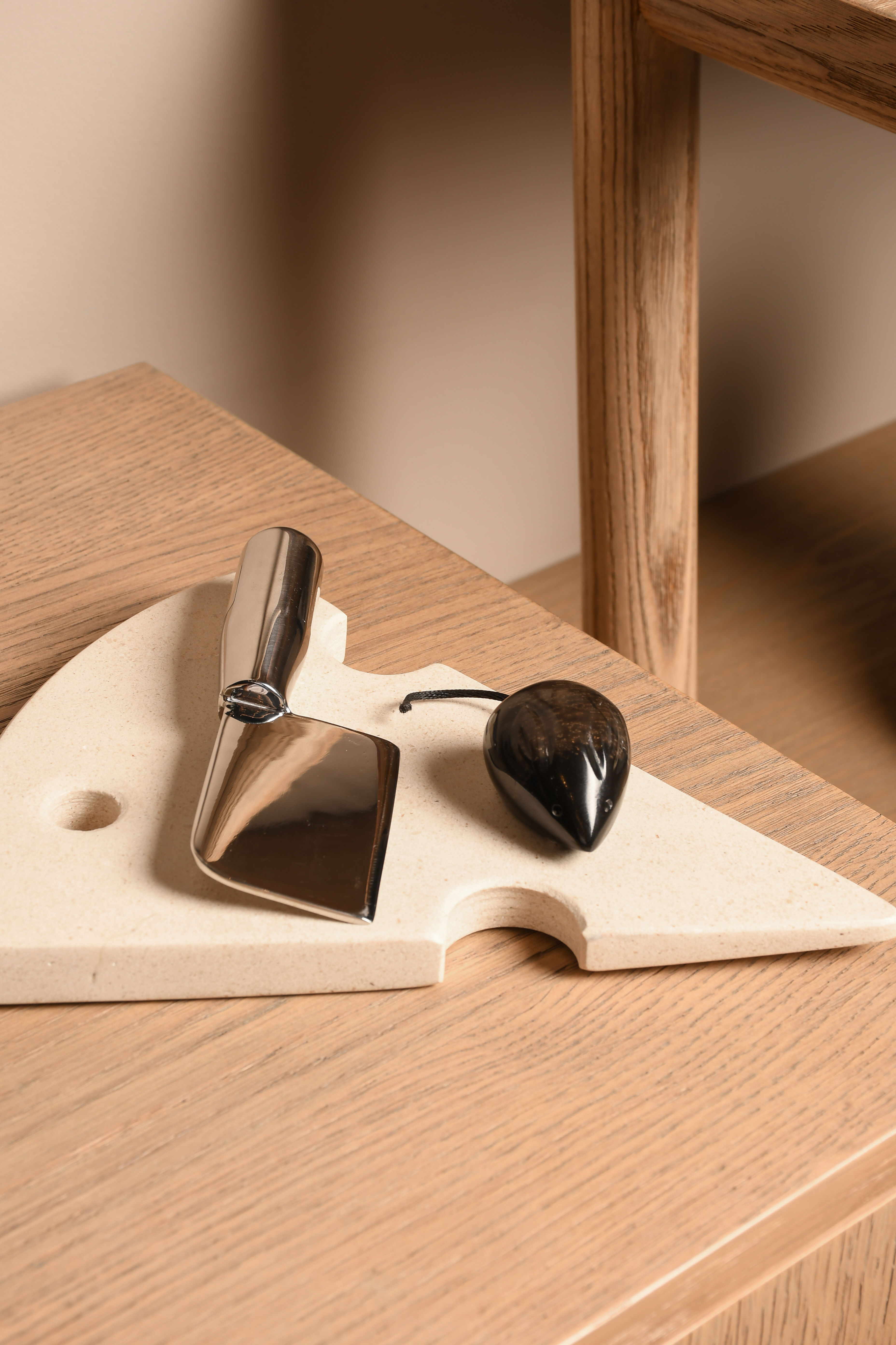 Quesera Triangular de Mármol